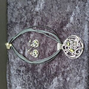 Unbranded Silver Tone Jeweled & Beaded Pendant Necklace & Pierced Earring Set